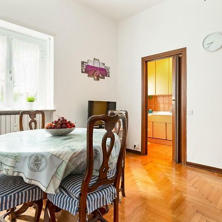 Appartement Bright Flat With Shared Garden à Milan Extérieur photo