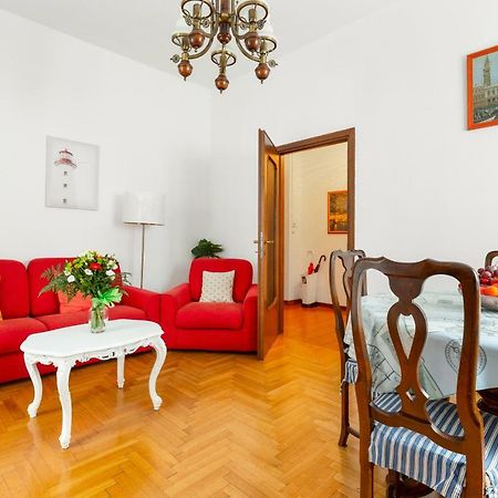Appartement Bright Flat With Shared Garden à Milan Extérieur photo