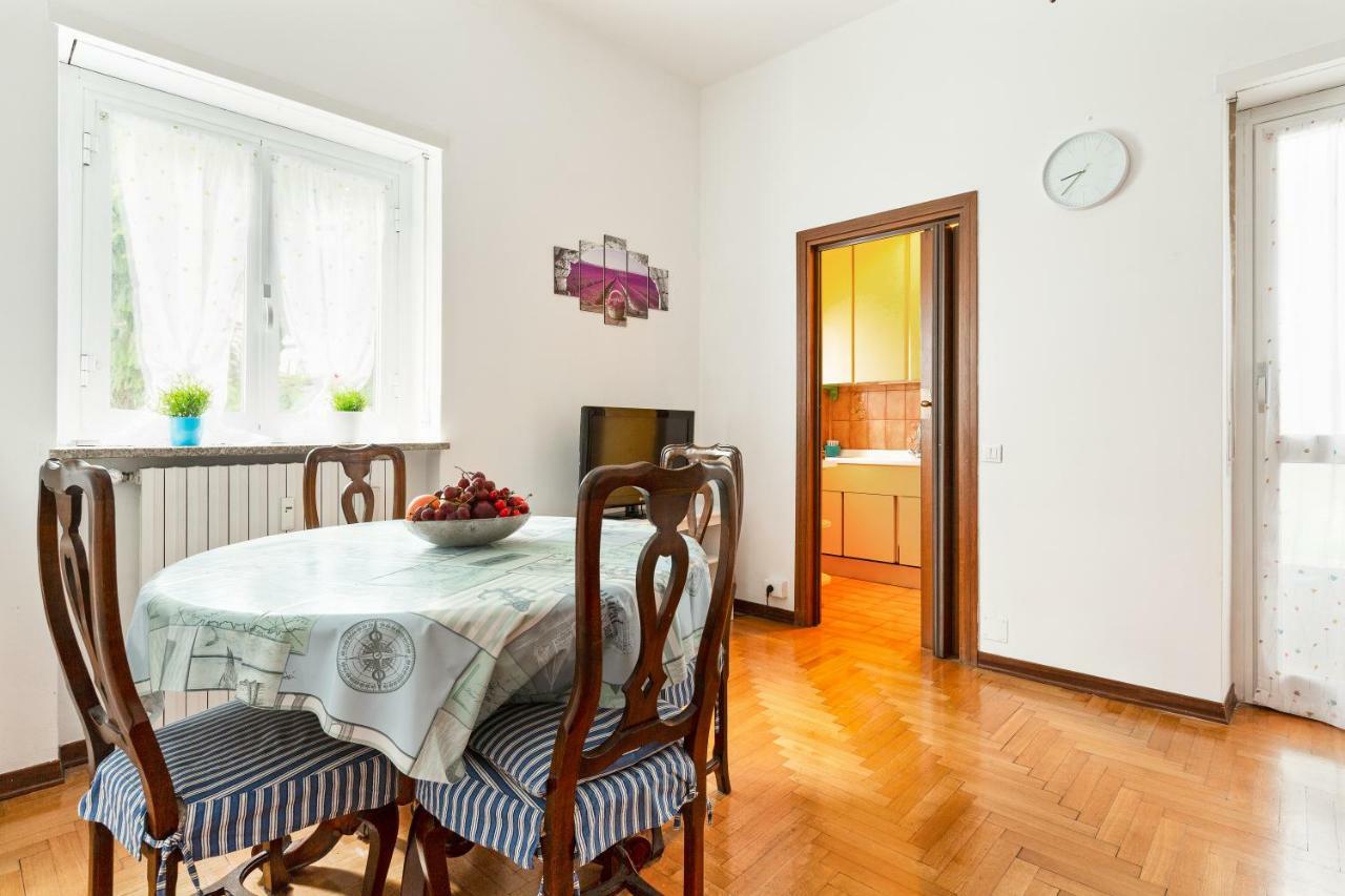 Appartement Bright Flat With Shared Garden à Milan Extérieur photo